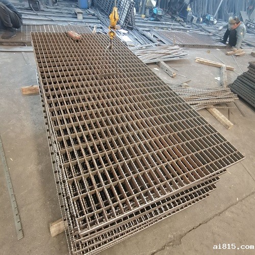 G323/40/100W钢格栅板用于建筑走道其独特优势